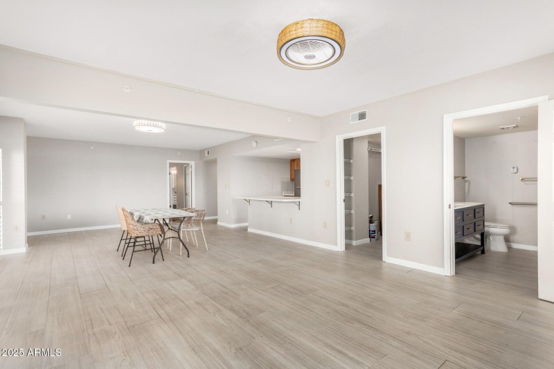 B112_Living_Area3