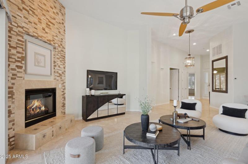 10-web-or-mls-11299-e-greythorn-dr