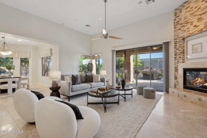 11-web-or-mls-11299-e-greythorn-dr