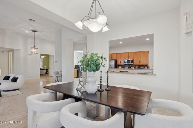 18-web-or-mls-11299-e-greythorn-dr