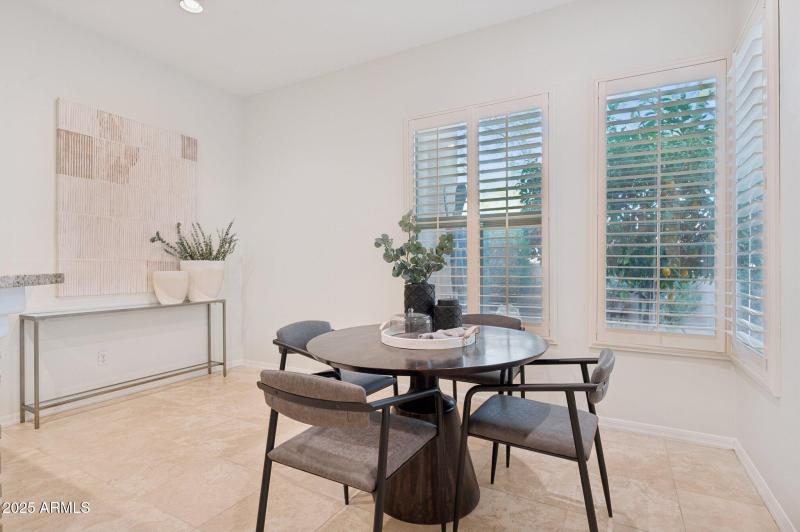 19-web-or-mls-11299-e-greythorn-dr