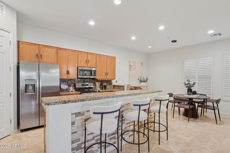 21-web-or-mls-11299-e-greythorn-dr
