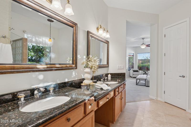 35-web-or-mls-11299-e-greythorn-dr
