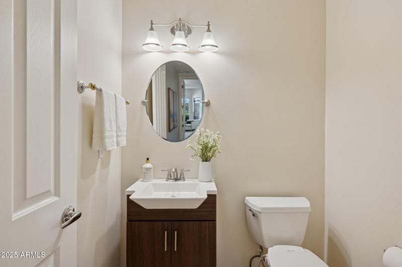 44-web-or-mls-11299-e-greythorn-dr
