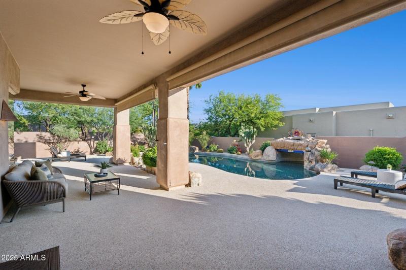 54-web-or-mls-11299-e-greythorn-dr