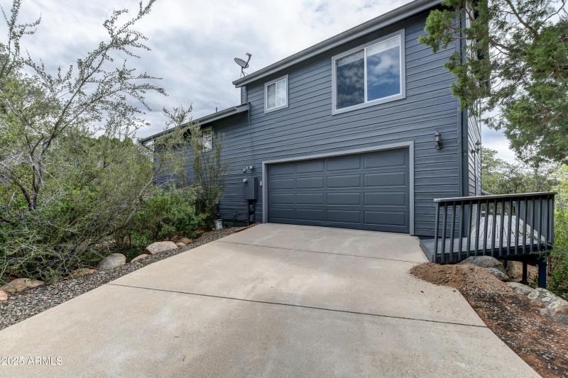 Garage 2