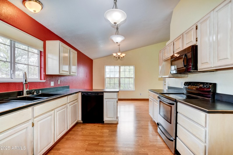 Kitchen 3