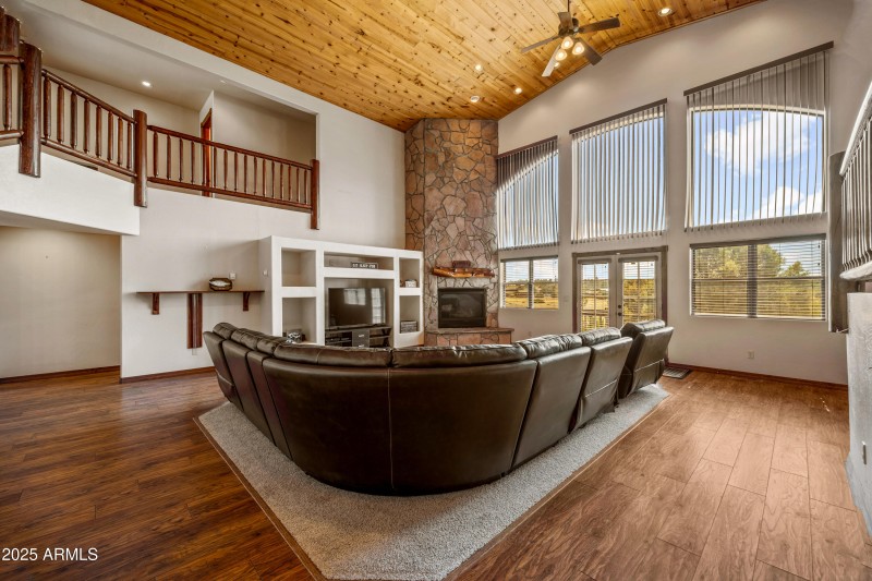 2219FairwayDr-Overgaard-AZ-11