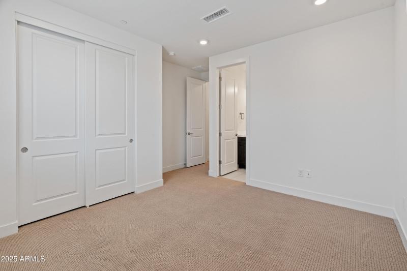 2121 W Sonoran Desert Dr Unit 14-2
