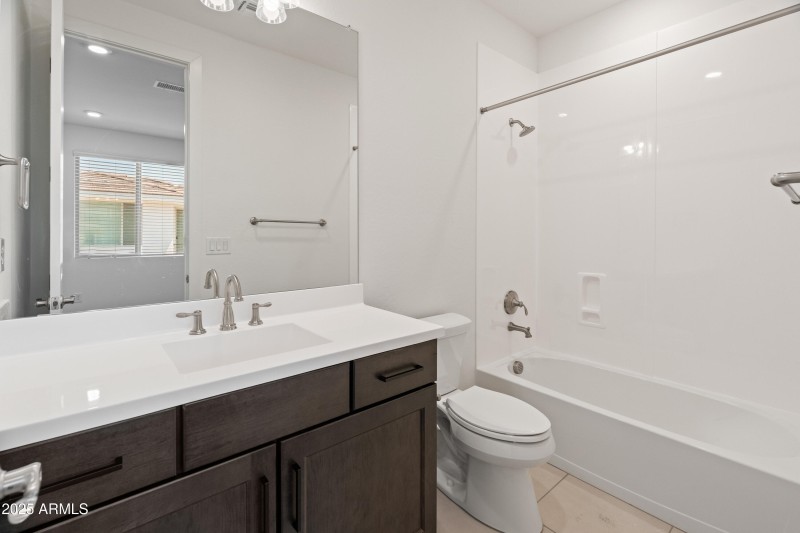 2121 W Sonoran Desert Dr Unit 14-3