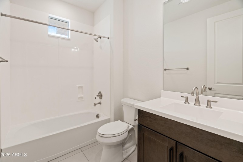 2121 W Sonoran Desert Dr Unit 14-14