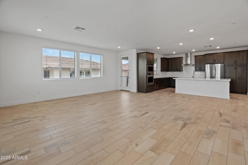 2121 W Sonoran Desert Dr Unit 14-16