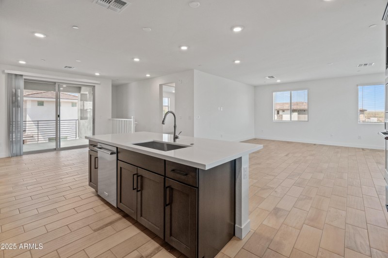 2121 W Sonoran Desert Dr Unit 14-24