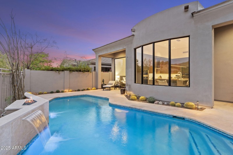 Backyard/Pool
