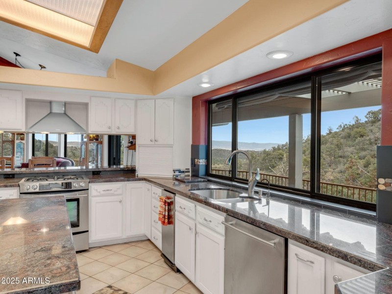 015_Kitchen views