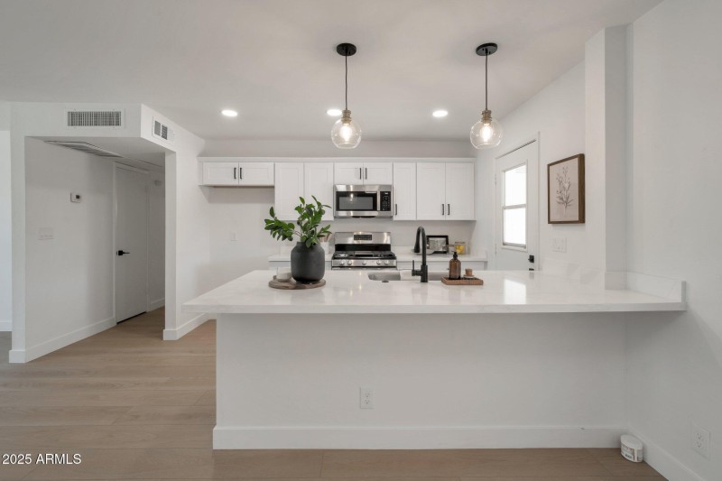 11-web-or-mls-Qp-2657