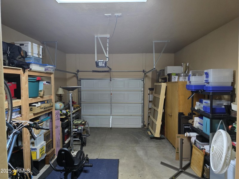 29 - Garage