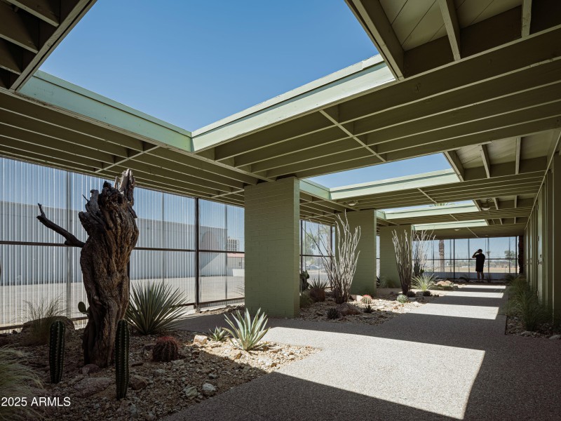 JR17 Stance Architecture - Studio 5920 W