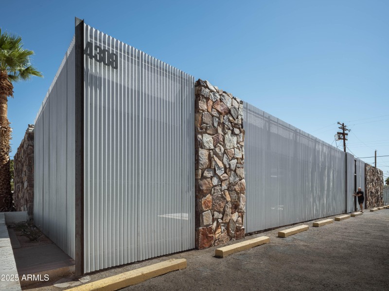 JR17 Stance Architecture - Studio 5890 W