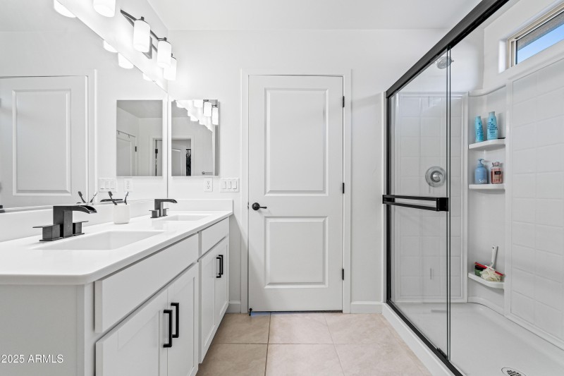 Primary Ensuite (2)