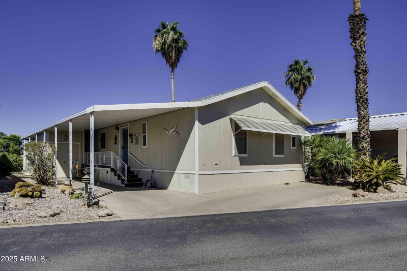 Lot # 1602-1