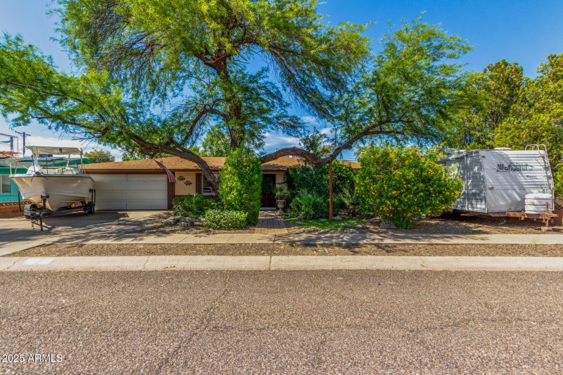 3730 W Tuckey