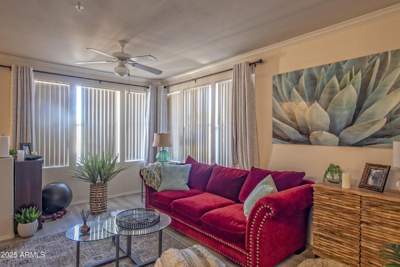 004_Living Room