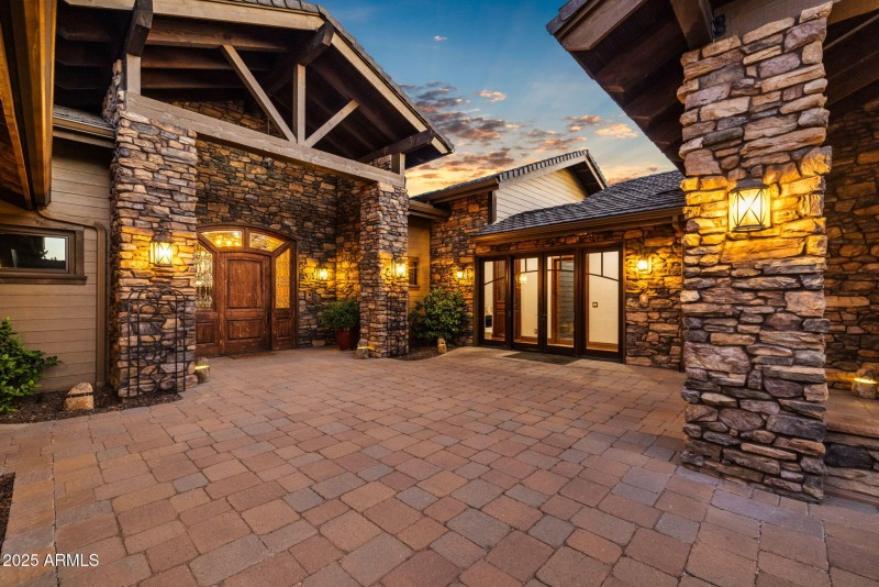 7-Courtyard TW (3)