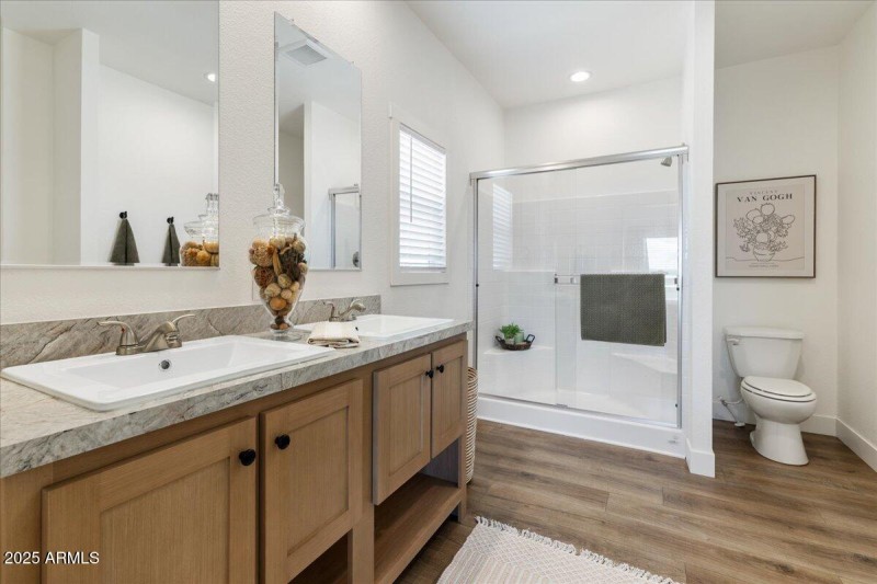 23-Bathroom 2