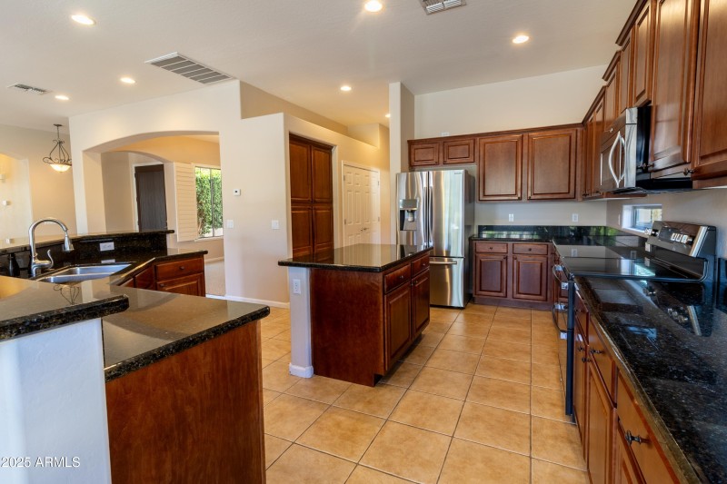 4241 E Andre Ave-10