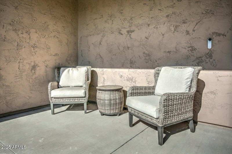 03-Front Porch