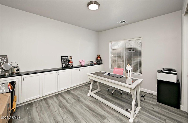 08-Bedroom