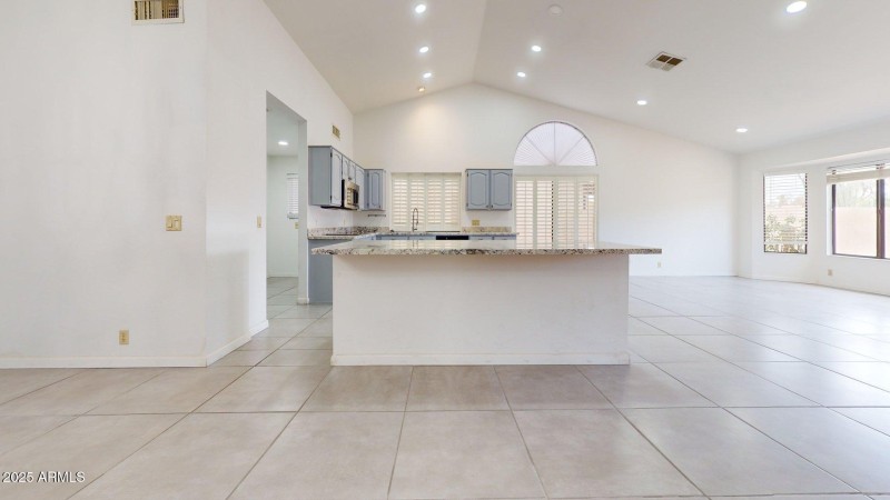 9814-W-Menadota-Dr-Kitchen 2