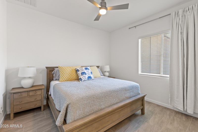 17018 W Saguaro Park Ln-29