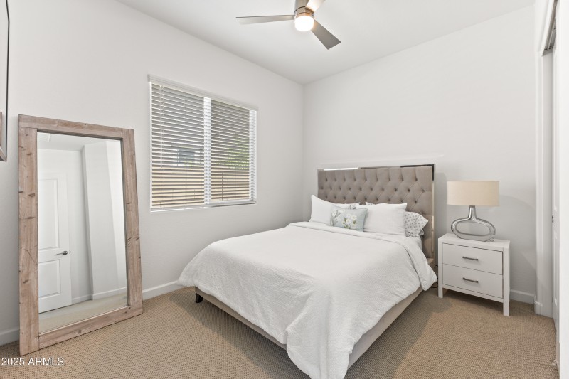 17018 W Saguaro Park Ln-34