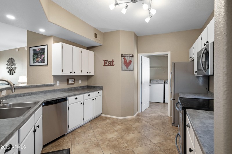 3236 E Chandler Blvd #2018-12