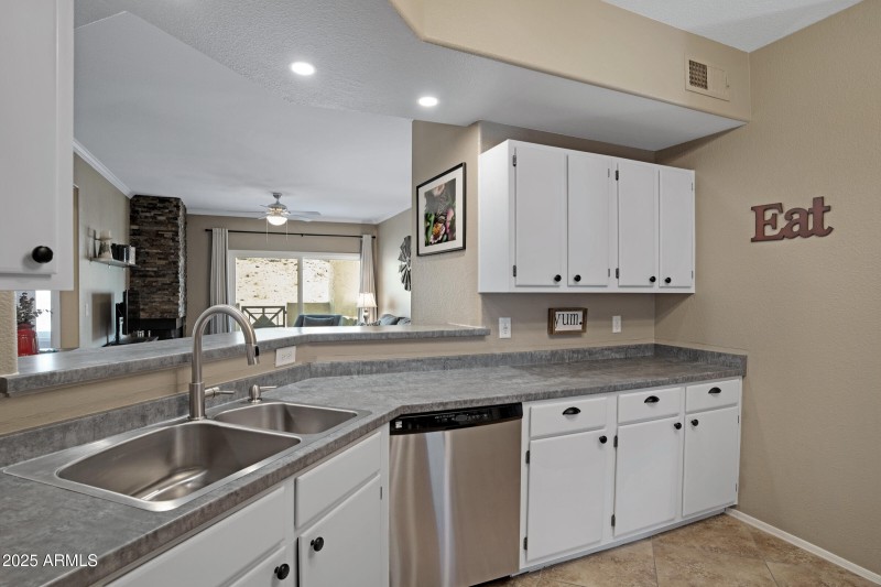 3236 E Chandler Blvd #2018-16