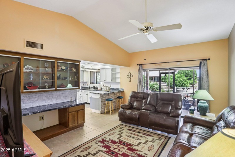 11-web-or-mls-W Foxfire Dr-1706-011