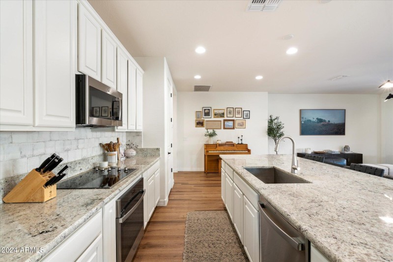 Kitchen 3.