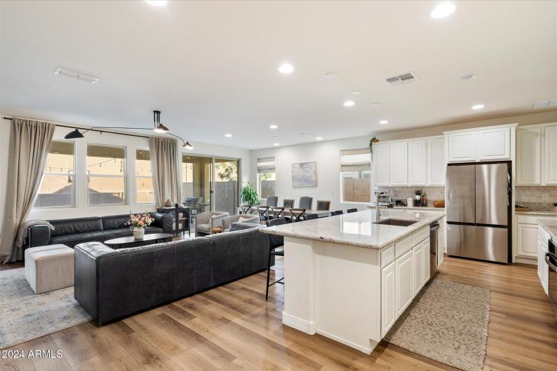 Kitchen 5.