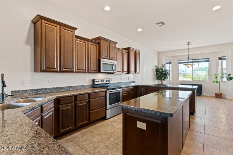 17-Kitchen