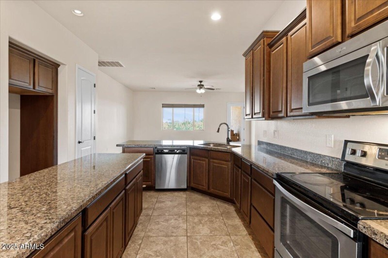 18-Kitchen