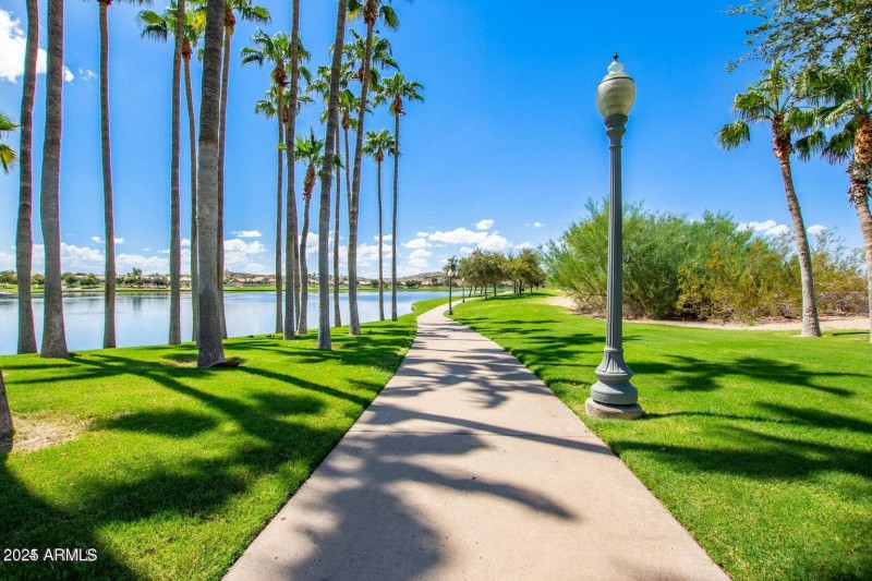 Estrella Lake