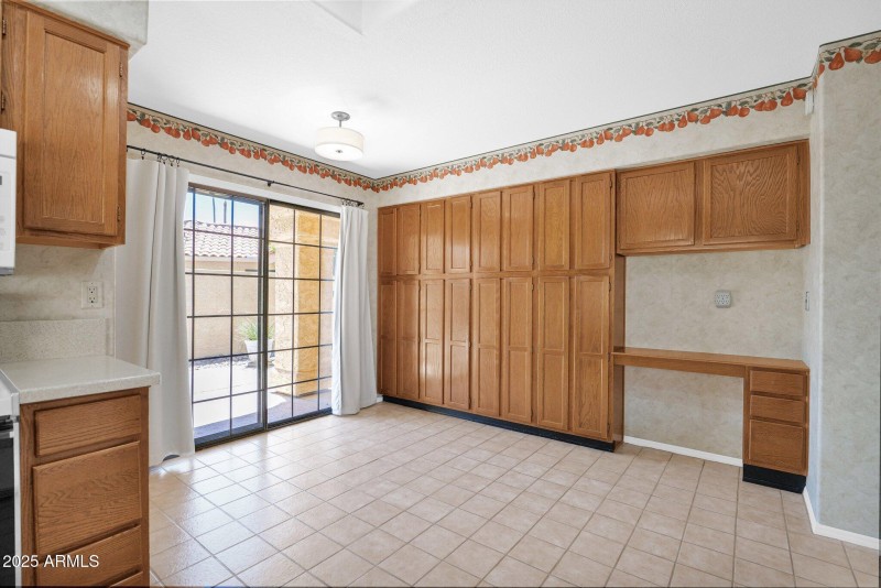 Eat In Kitchen