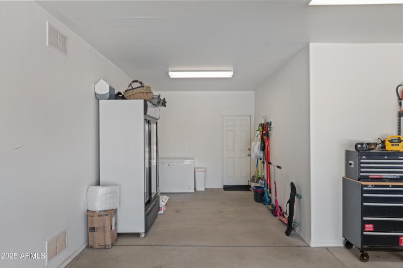 3rd bay or storage