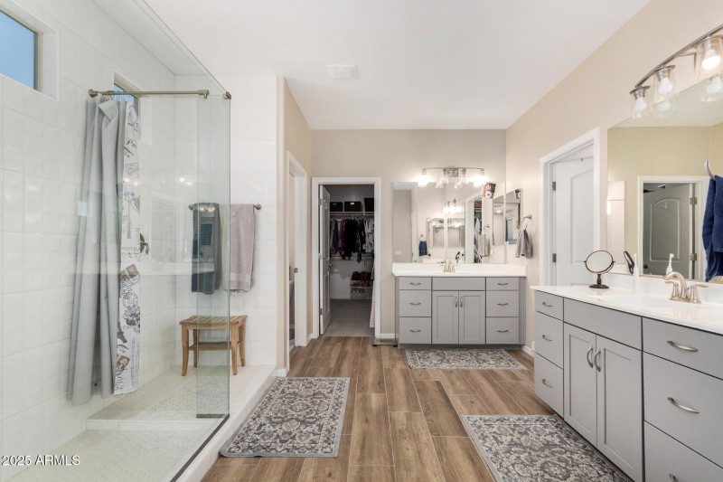 26 MBath AZ Premier Real Estate