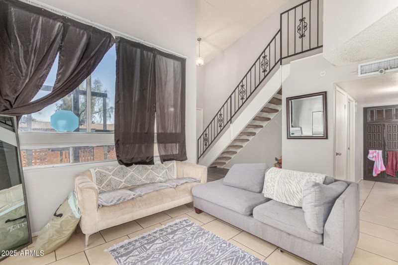 09 - Living room