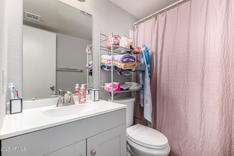 15 - Bathroom 1