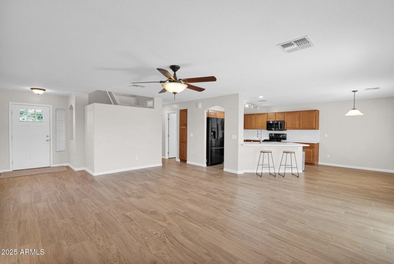 14-web-or-mls-P1234014
