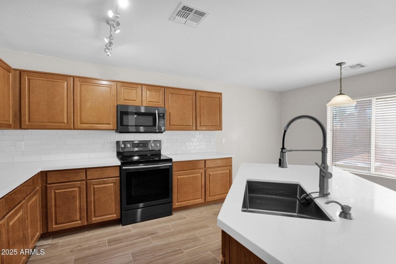 17-web-or-mls-P1234020